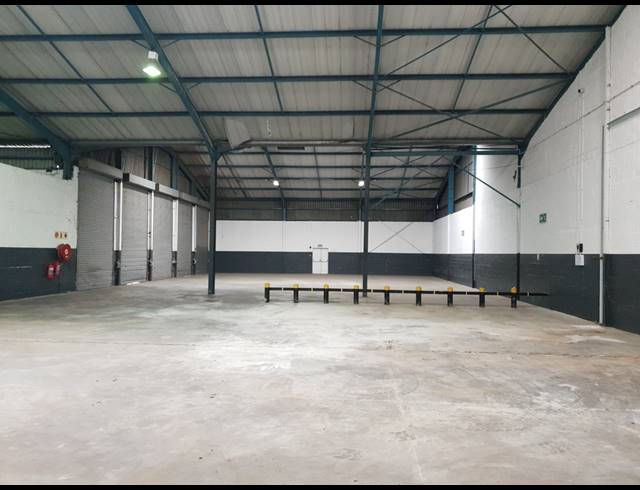 3,260M² WAREHOUSE TO LET IN KILLARNEY GARDENS